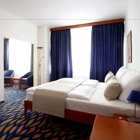 Hotel Central Ξενοδοχείο Πίλζεν