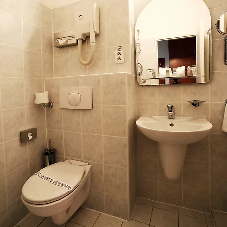 Hotel Central מלון
