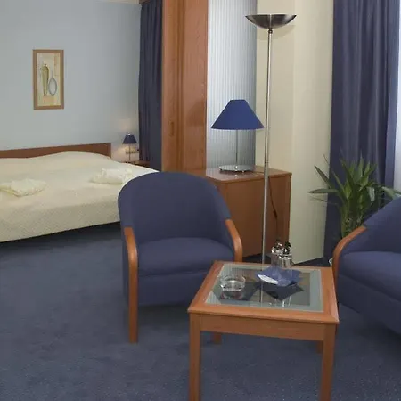 Hotel Central 4* Πίλζεν