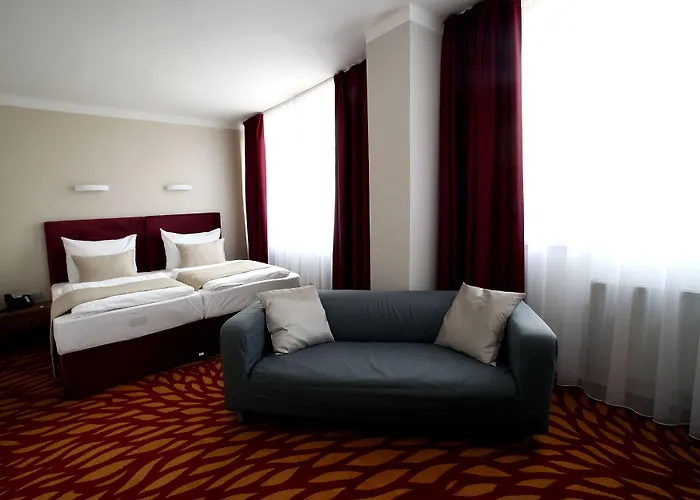 Hotel Central Hotell 4*